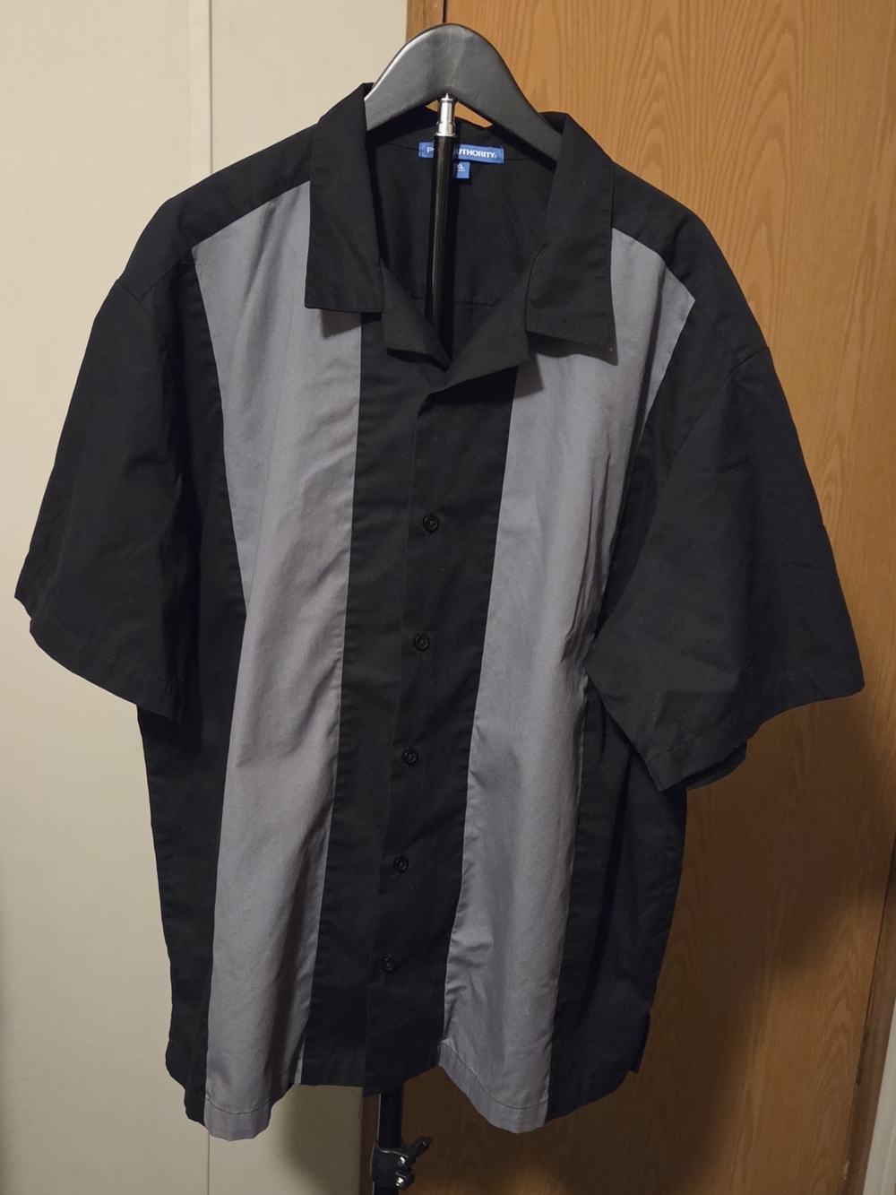 Port Authority Men's Black & Gray Short-Sleeve Shirt